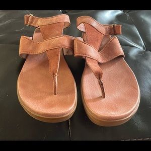 Sorel Torpeda T- strap sandals. Size 10.5